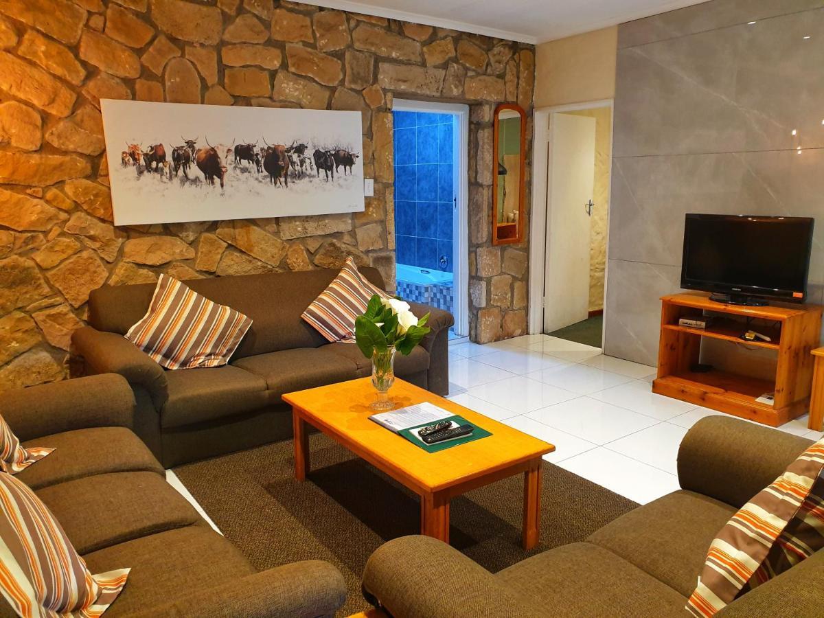 Gooderson Leisure Mountain View Cottages Self Catering And Timeshare Resort Drakensberg Eksteriør billede