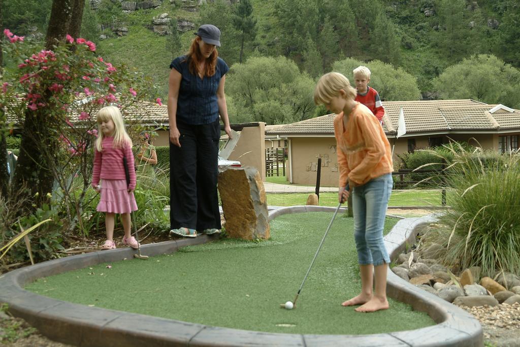 Gooderson Leisure Mountain View Cottages Self Catering And Timeshare Resort Drakensberg Eksteriør billede